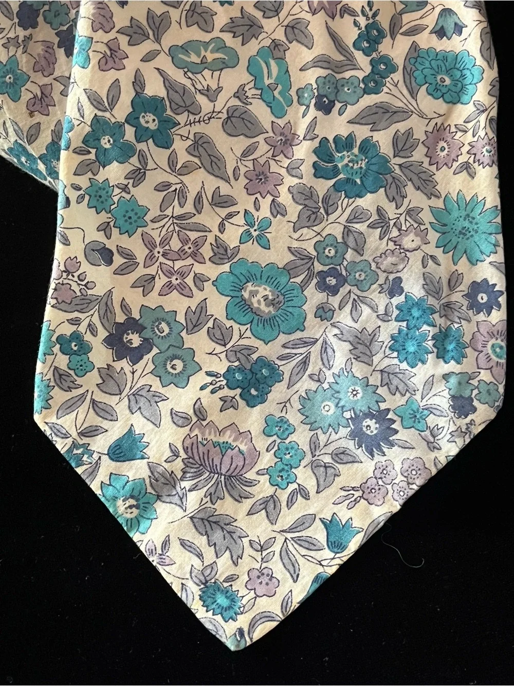 Liberty of London Floral Print Tana Lawn Cotton Neck TIe